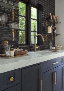 10 Stylish Black Kitchen Interior Design Ideas For Kitchen 03