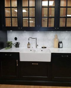 10 Stylish Black Kitchen Interior Design Ideas For Kitchen 27