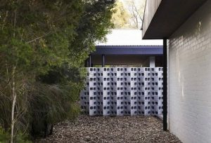 13 Awesome Breeze Block Wall Backyard Inspiration Ideas 28