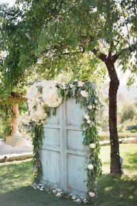 15 Rustic Backyard Outdoor Wedding Ideas 74