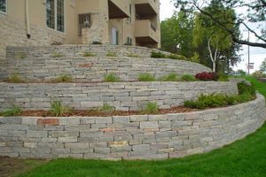 16 Delicate Garden Landscaping Design Ideas Using Rocks Stone 10
