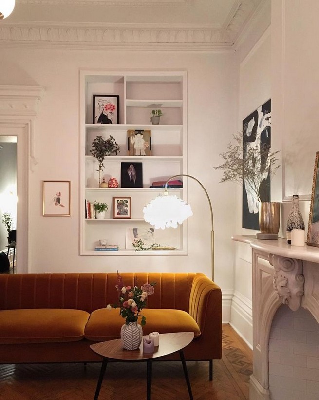 16 Elegant Living Room Shelves Decorations Ideas 27