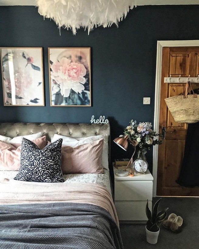 18 Impressive Bedroom Dressers Ideas With Mirrors 26