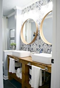 14 Inspiring Small Master Bathroom Decorating Ideas 29