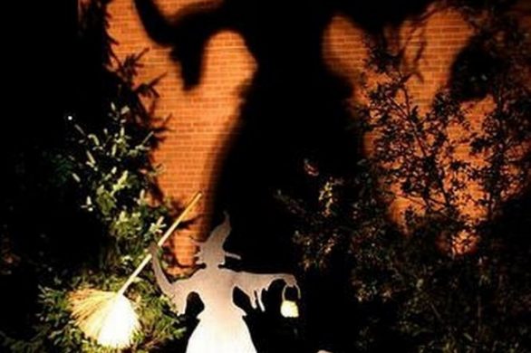 18 Easy Halloween Decorations Ideas 41