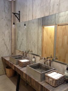19 Captivating Public Bathroom Design Ideas 14