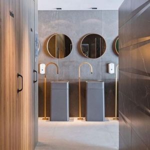 19 Captivating Public Bathroom Design Ideas 28