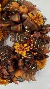 20 Adorable Diy Halloween Wreaths Design Ideas 09