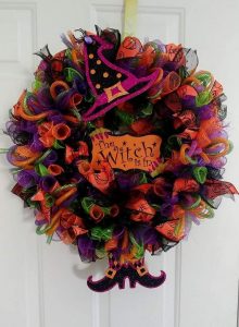 20 Adorable Diy Halloween Wreaths Design Ideas 32
