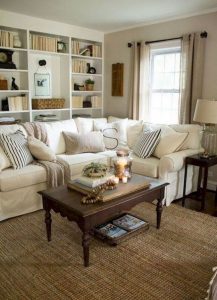 20 Comfy Traditional Living Room Decorating Ideas 47