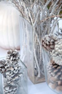 20 Elegant White Winter Wonderland Themed Decoration Ideas 33