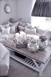 20 Lovely Winter Coffee Table Decoration Ideas 07