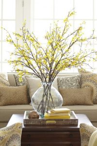 20 Lovely Winter Coffee Table Decoration Ideas 13