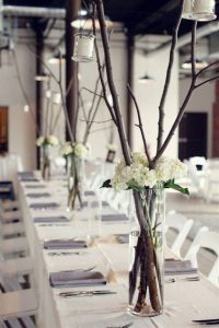 21 Romantic Rustic Winter Wedding Table Decoration Ideas 15