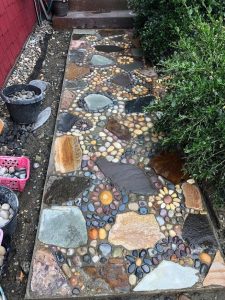 22 Unique Garden Stepping Stone Ideas 23