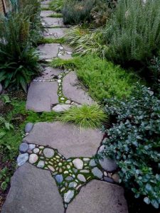 22 Unique Garden Stepping Stone Ideas 38