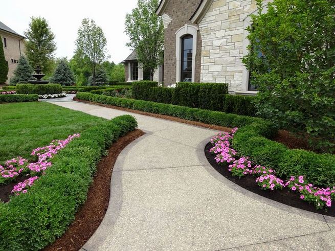 15 Elegant Front Sidewalk Landscaping Ideas 15