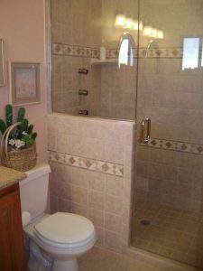 16 Fabulous Traditional Small Bathroom Decor Ideas 01