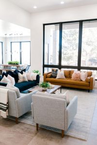 20 Comfortable Apartment Living Room Ideas With Unique Decor 06