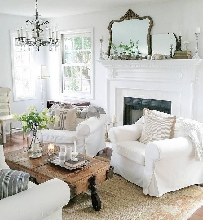 23 Wonderful French Country Living Room Decoration Ideas 15