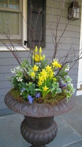 13 Brilliant Flower Pots Ideas For Your Garden 16