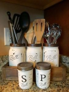 14 Unique Country Kitchen Decor Ideas By Using Mason Jars 15