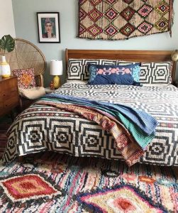 16 Awesome Colorful Moroccan Rugs Decor Ideas 12