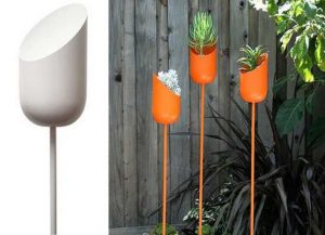16 Creative DIY Tall Pots Planters Ideas For Modern Garden 01