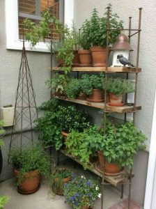 16 Creative DIY Tall Pots Planters Ideas For Modern Garden 11