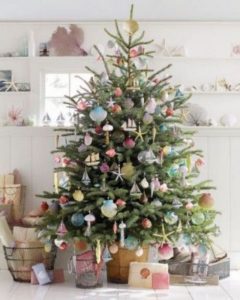 11 Pretty Ideas Christmas Tree Themes Home Decor Everyday 14