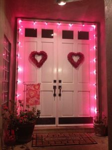 12 Adorable Valentines Outdoor Decorations Ideas 03