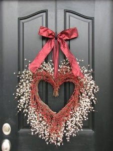 12 Adorable Valentines Outdoor Decorations Ideas 13