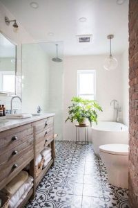 17 Cool Small Master Bathroom Remodel Ideas 18