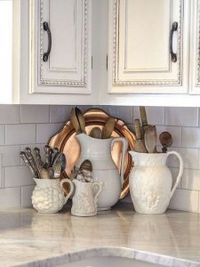 17 Inspiring Country Style Cottage Kitchen Cabinets Ideas 31