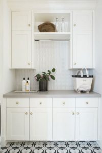 12 Beautiful Laundry Room Tile Pattern Design Ideas 30