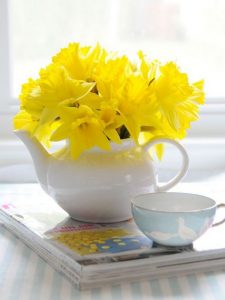 12 Easy And Refreshing Spring Flower Arrangements Ideas 08