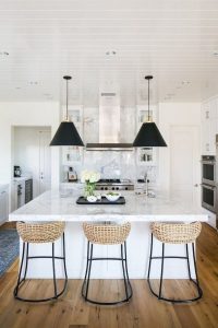 12 Stylish Luxury White Kitchen Design Ideas 09