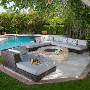 13 Totally Perfect Small Backyard Pool Design Ideas 09
