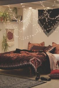 14 Brilliant Bohemian Bedroom Design Ideas 32
