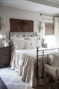 14 Comfy Shabby Chic Bedrooms Design Ideas 21