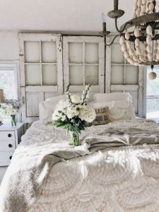 14 Comfy Shabby Chic Bedrooms Design Ideas 24