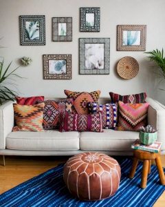 14 Cozy Bohemian Living Room Decoration Ideas 19
