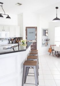 15 Incredible Farmhouse Gray Kitchen Cabinet Design Ideas 08