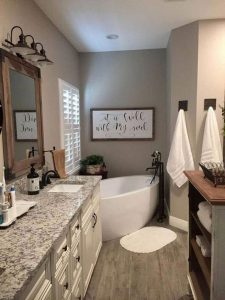 14 Beautiful Master Bathroom Remodel Ideas 31