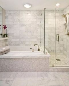 14 Beautiful Master Bathroom Remodel Ideas 33
