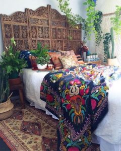 19 Creative DIY Bohemian Bedroom Decor Ideas 02