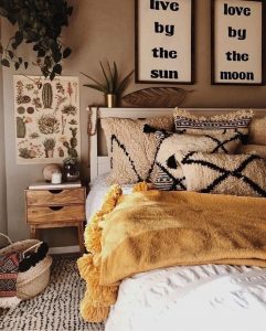19 Creative DIY Bohemian Bedroom Decor Ideas 29