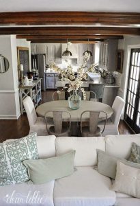 21 Totally Inspiring Small Dining Room Table Decor Ideas 14