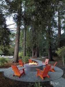15 Awesome Winter Patio Decorating Ideas With Fire Pit – Making Your Patio Warm And Cozy 10