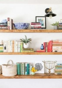 17 Bookshelf Organization Ideas – How To Organize Your Bookshelf 24